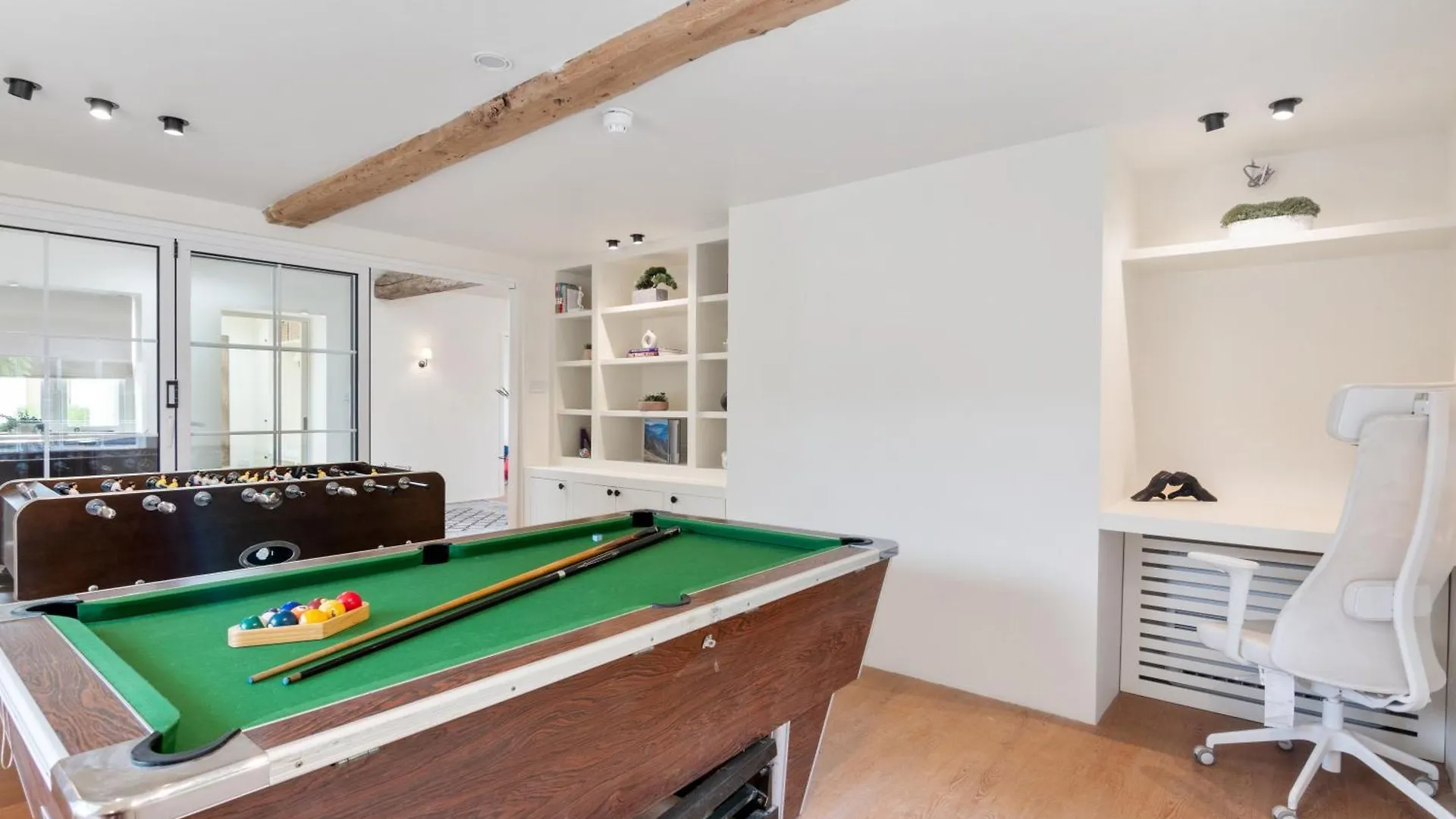 The Manor At Minstrel Court With Hot Tub Villa Cambridge  0*, Cambridge (Cambridgeshire) United Kingdom